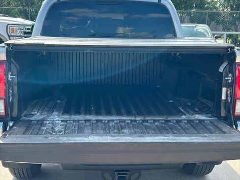 Certified 2022 Toyota Tacoma SR5 AWD/4WD image 14