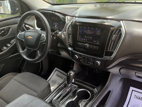 Used 2020 Chevrolet Traverse LS FWD image 10