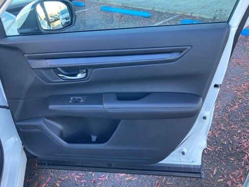 Certified 2025 Honda CR-V EX image 30