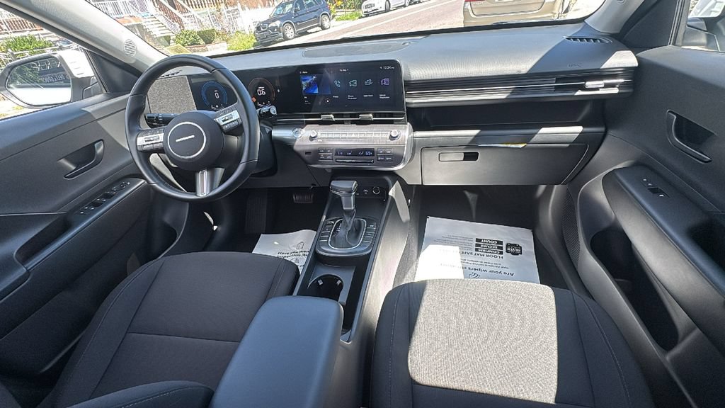 Used 2024 Hyundai Kona SEL AWD/4WD image 27