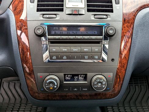 Used 2007 Cadillac DTS image 22