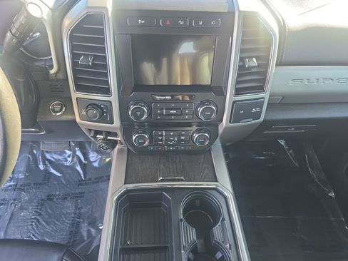 Used 2021 Ford F250 Lariat image 13