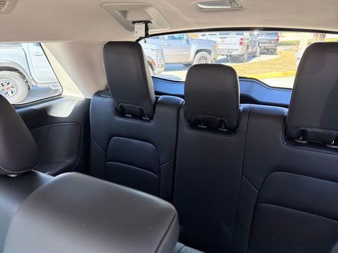 Used 2022 Nissan Pathfinder SL image 31