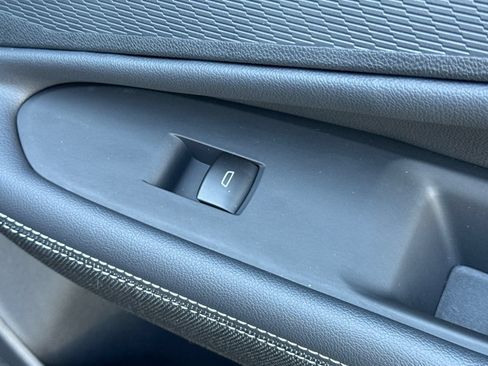 Used 2026 Chevrolet Blazer EV LT FWD image 23
