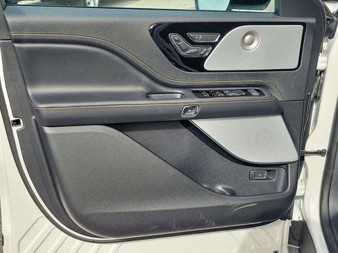 New 2025 Lincoln Aviator Black Label w/ Jet Appearance Package AWD/4WD image 21
