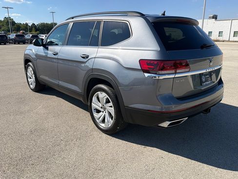Certified 2023 Volkswagen Atlas SE w/ Panoramic Sunroof Package AWD/4WD image 4