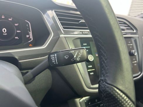 Used 2024 Volkswagen Tiguan SEL R-Line image 23