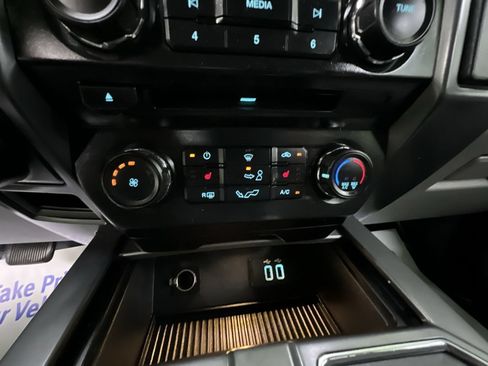 Used 2016 Ford F150 XLT w/ Equipment Group 302A Luxury AWD/4WD image 23