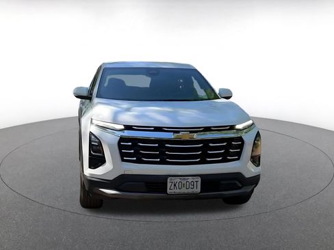 Used 2025 Chevrolet Equinox LT FWD image 4