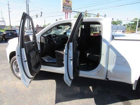 Used 2021 Chevrolet Silverado 1500 LT w/ Safety Package II AWD/4WD image 19
