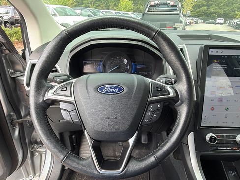 Used 2024 Ford Edge SEL AWD/4WD image 25