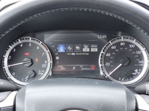 Used 2024 Toyota Highlander LE image 14