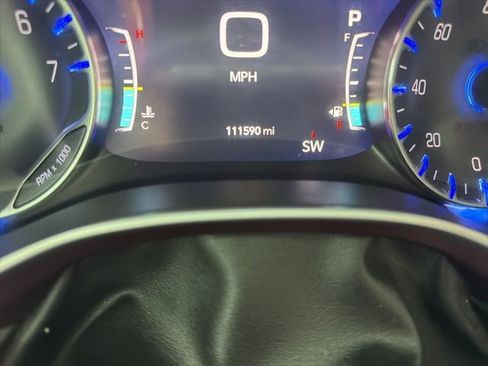 Used 2020 Chrysler Pacifica Limited image 22