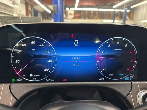 Used 2025 Mercedes-Benz E 350 4MATIC Sedan image 15