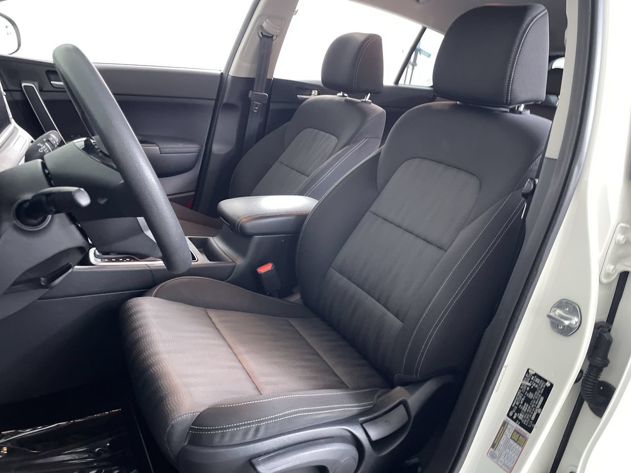 Used 2021 Kia Sportage LX AWD/4WD image 13