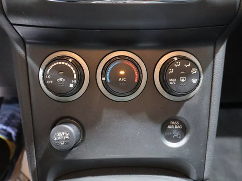 Used 2013 Nissan Rogue S w/ Special Edition Pkg AWD/4WD image 26