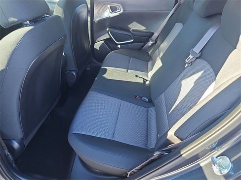 Used 2023 Kia Soul LX w/ LX Technology Package image 25