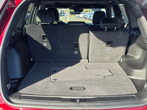 New 2025 Jeep Grand Cherokee Altitude image 4