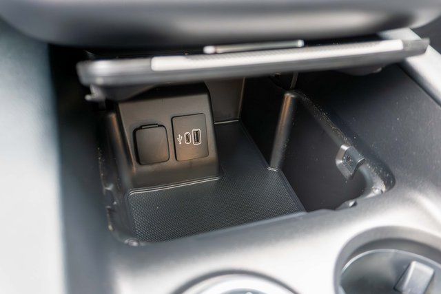 Used 2025 Ford Explorer ST AWD/4WD image 34