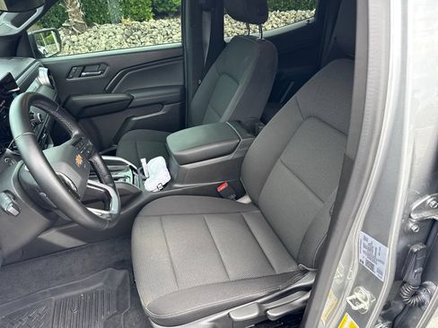 Used 2024 Chevrolet Colorado LT w/ LT Convenience Package RWD image 17
