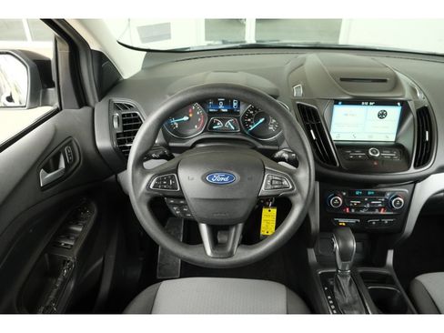 Used 2018 Ford Escape SE w/ SE Sync 3 Package AWD/4WD image 30