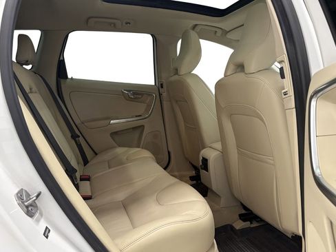 Used 2016 Volvo XC60 T5 Premier w/ Proximity Package AWD/4WD image 14