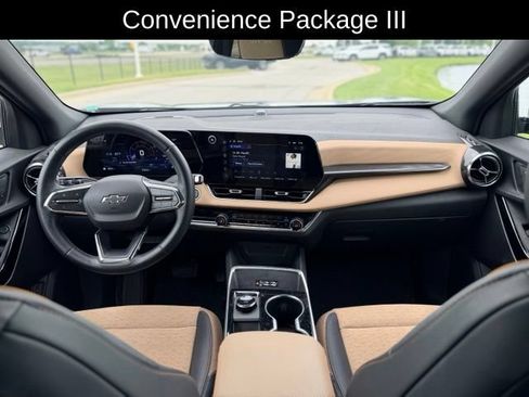 Used 2025 Chevrolet Equinox ACTIV w/ Safety and Technology Package FWD image 7