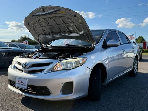 Used 2012 Toyota Corolla L FWD image 12