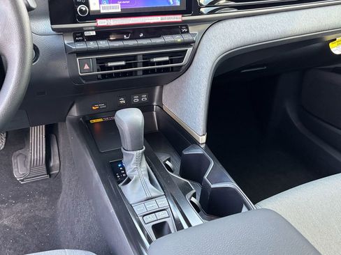 New 2026 Toyota Camry LE image 18