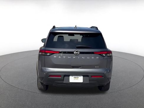 Used 2025 Nissan Pathfinder SV image 12