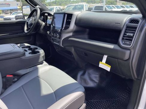 New 2026 RAM 2500 Tradesman w/ Chrome Appearance Group AWD/4WD image 14