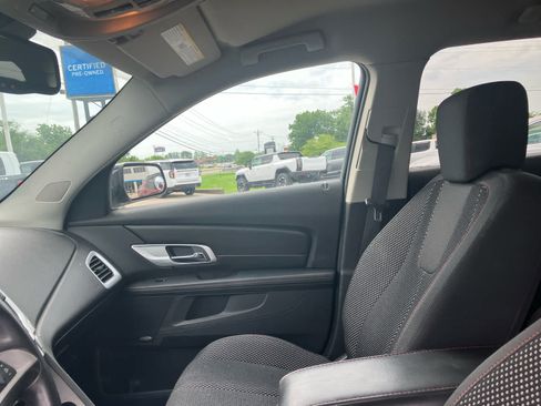 Used 2010 GMC Terrain SLE FWD image 9