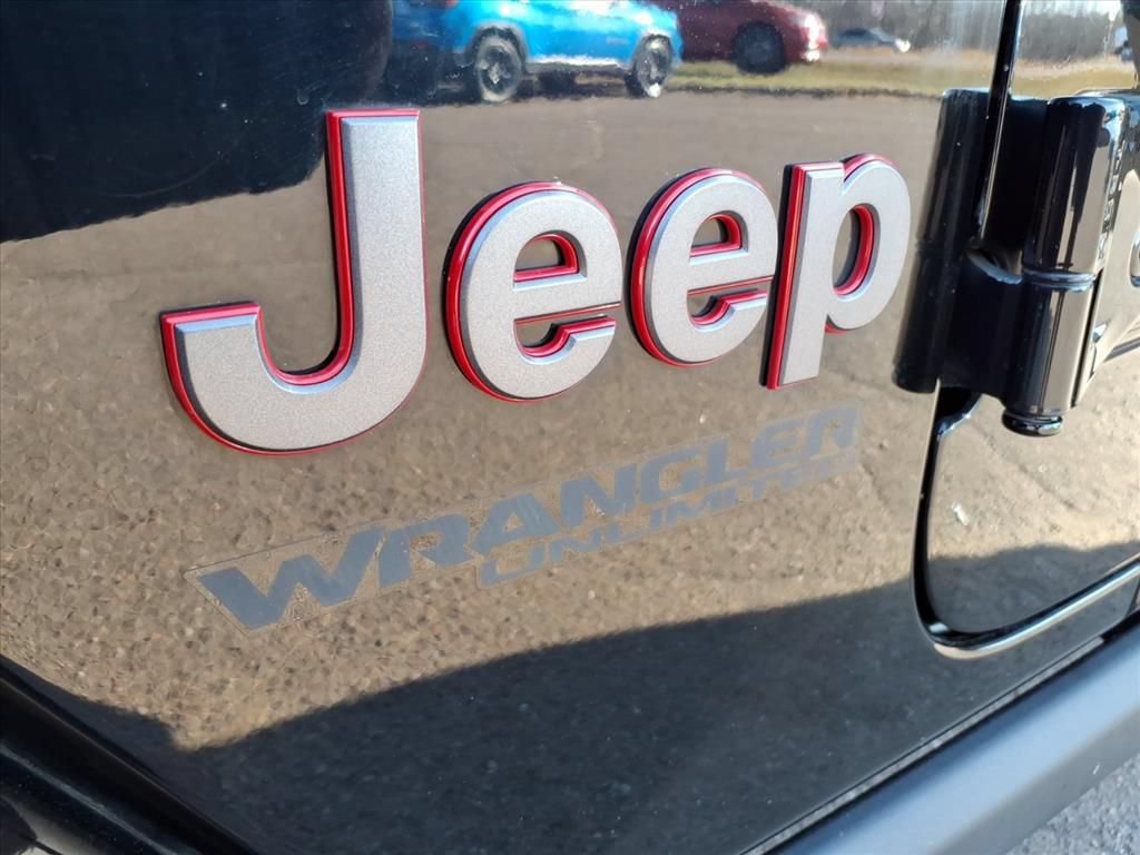 Used 2021 Jeep Wrangler Unlimited Rubicon w/ LED Lighting Group AWD/4WD image 15