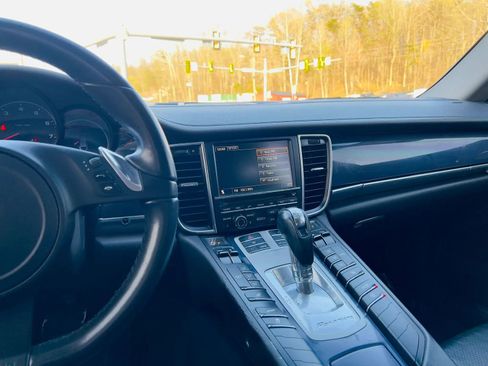 Used 2011 Porsche Panamera image 21