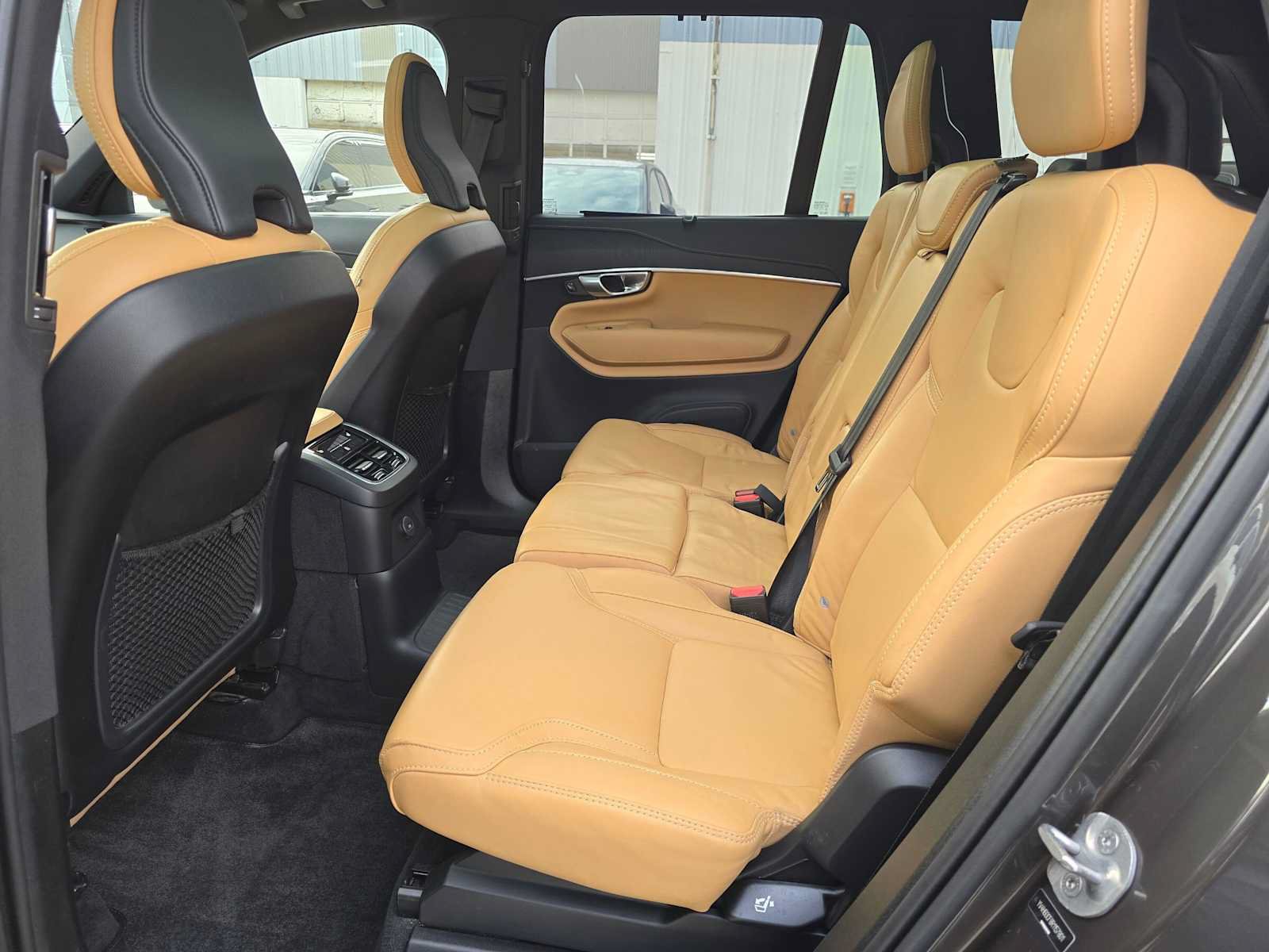 Certified 2024 Volvo XC90 T8 Ultimate w/ Protection Package Premier AWD/4WD image 16