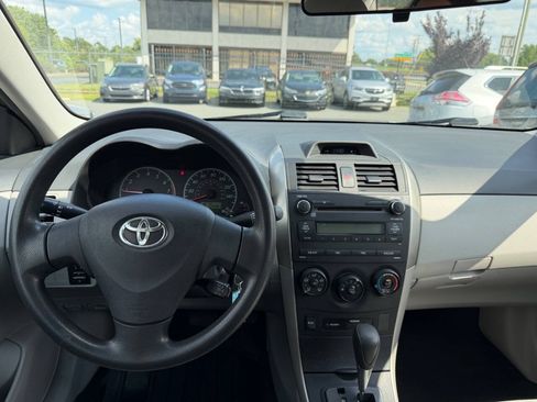 Used 2012 Toyota Corolla L FWD image 16