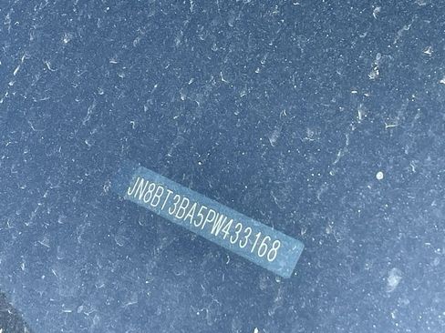 Used 2023 Nissan Rogue SV image 12