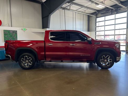 Used 2023 GMC Sierra 1500 SLT w/ SLT Premium Package image 4