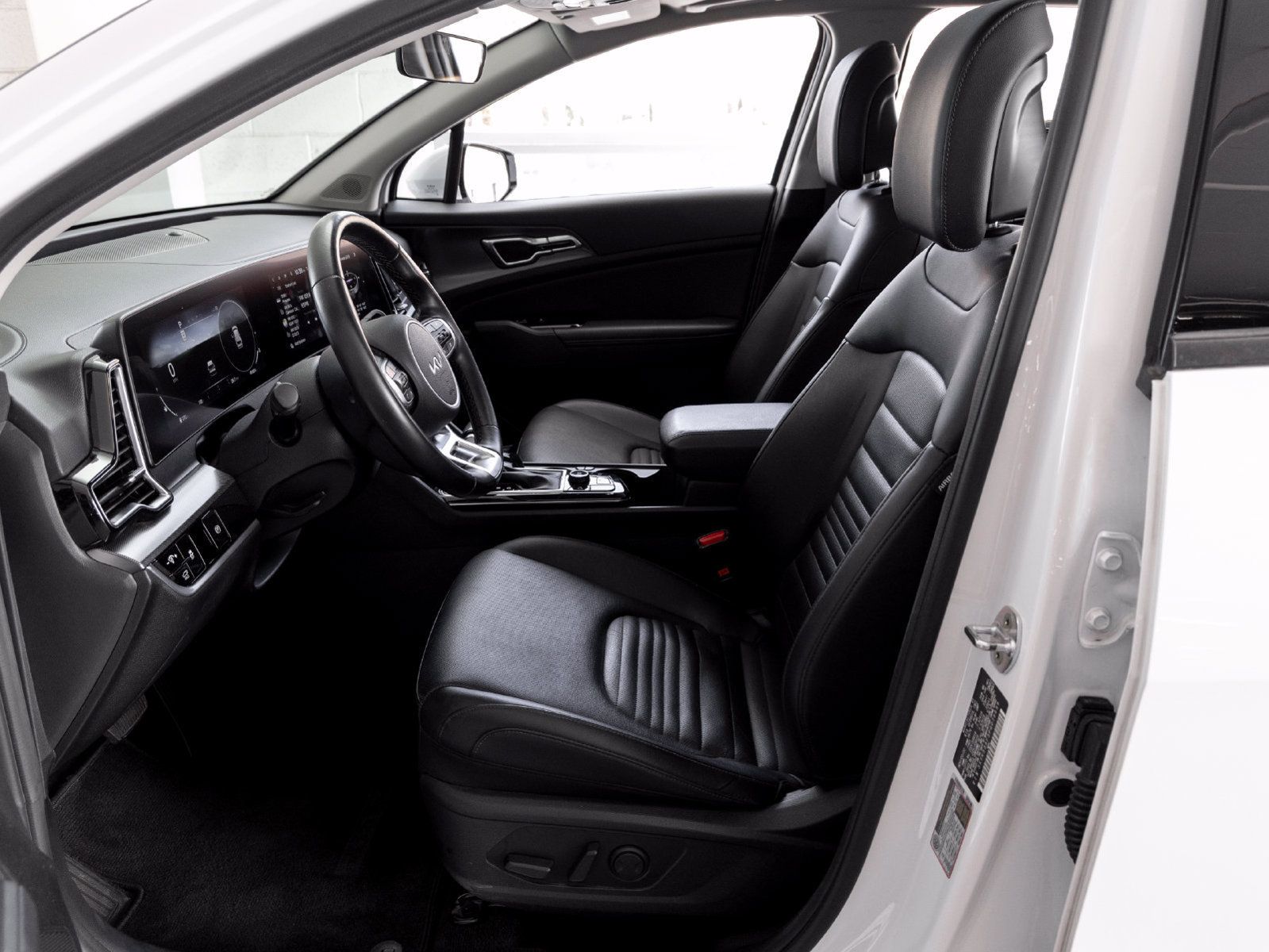 Used 2023 Kia Sportage SX FWD image 11