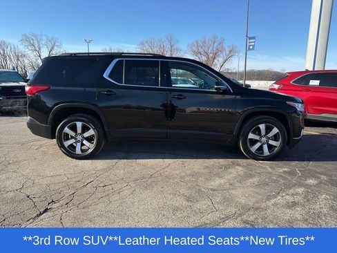 Used 2020 Chevrolet Traverse LT w/ LT Premium Package image 2