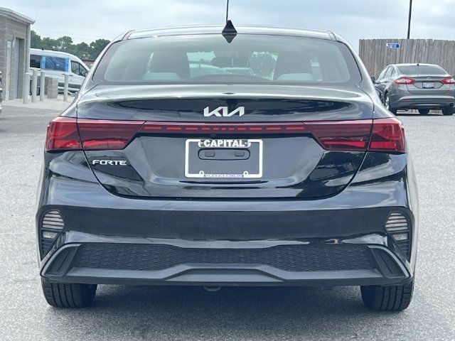 Used 2023 Kia Forte LXS w/ LXS Technology Package FWD image 12