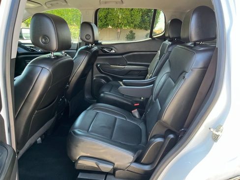 Used 2021 GMC Acadia SLT w/ Elevation Edition image 24