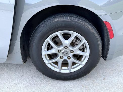 Used 2022 Chrysler Pacifica Touring-L FWD image 24
