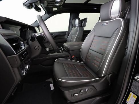 Used 2025 GMC Yukon XL AT4 Ultimate image 21