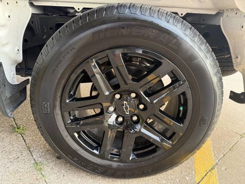 Used 2024 Chevrolet Silverado 1500 RST image 21