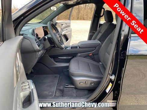 New 2026 Chevrolet Traverse LT image 15