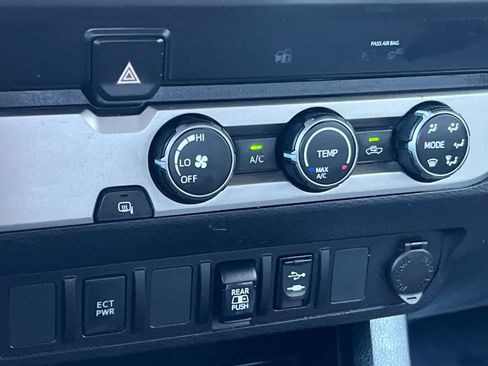 Used 2019 Toyota Tacoma SR5 RWD image 20