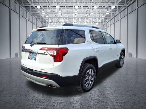 Used 2022 GMC Acadia SLT w/ Technology Package AWD/4WD image 6