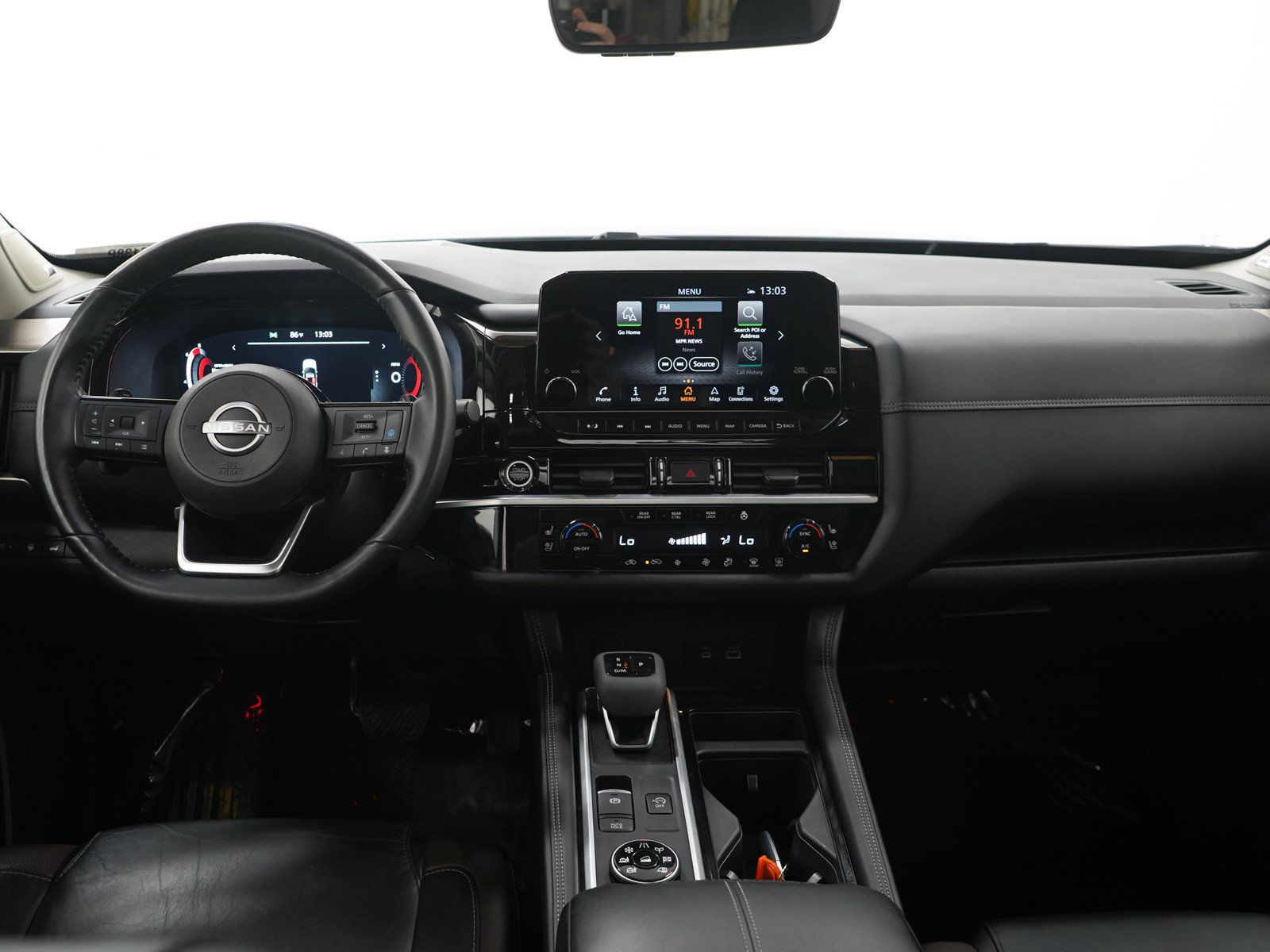 Used 2024 Nissan Pathfinder Platinum AWD/4WD image 20