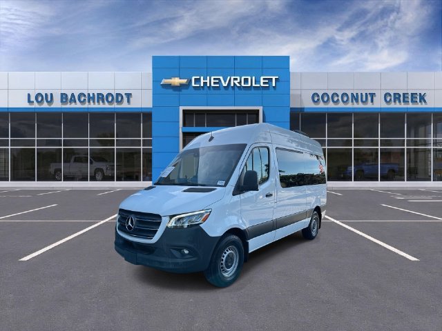 Used 2023 Mercedes-Benz Sprinter 2500 image 4